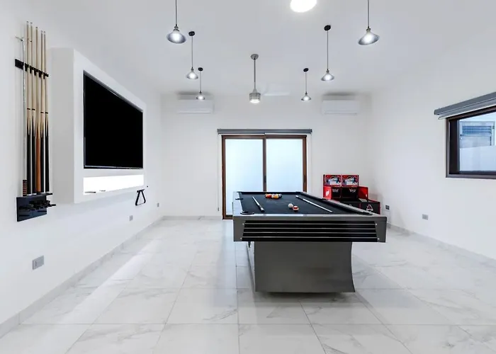 Holiday home Three Bedroom Golf Pool Jacuzzi And Billiards *