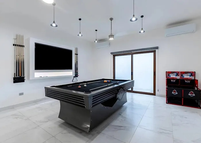 Three Bedroom Golf Pool Jacuzzi And Billiards Holiday home San Jose del Cabo