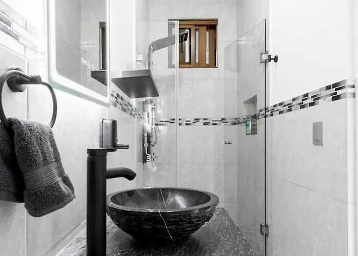 Three Bedroom Golf Pool Jacuzzi And Billiards Holiday home