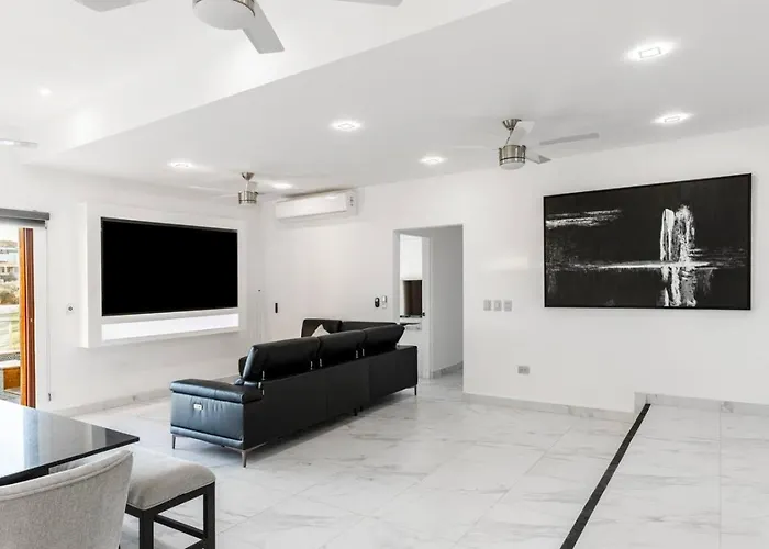 Three Bedroom Golf Pool Jacuzzi And Billiards San Jose del Cabo