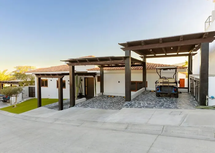 Three Bedroom Golf Pool Jacuzzi And Billiards Holiday home San Jose del Cabo