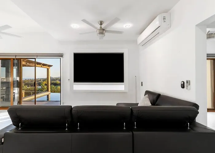 Three Bedroom Golf Pool Jacuzzi And Billiards Holiday home San Jose del Cabo