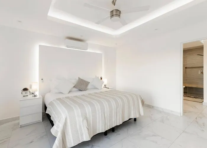 Three Bedroom Golf Pool Jacuzzi And Billiards San Jose del Cabo