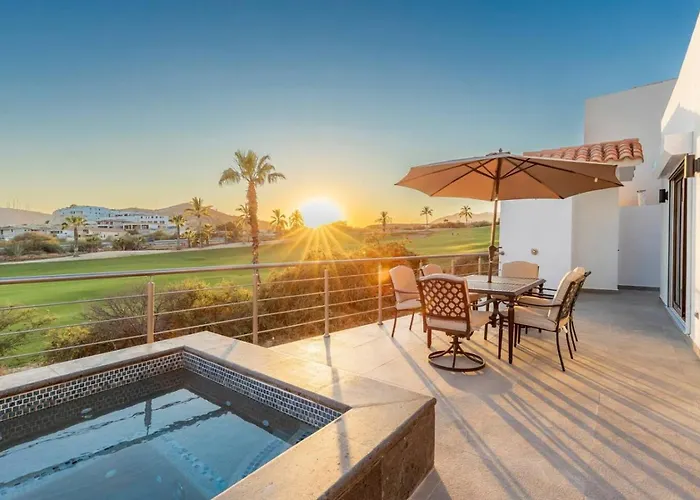 Three Bedroom Golf Pool Jacuzzi And Billiards Holiday home